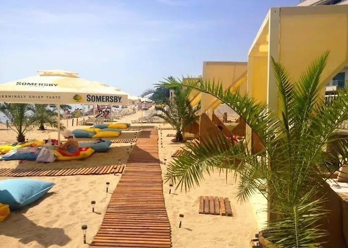 Aurora アパート オブゾー